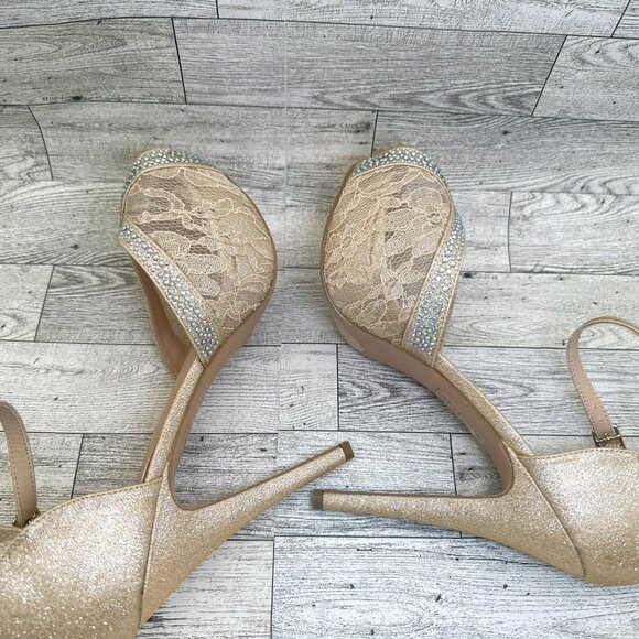 Women's De Blossom Collection Size 9 High Heels w/Rhinestones & Lace‎ - Picture 12 of 13